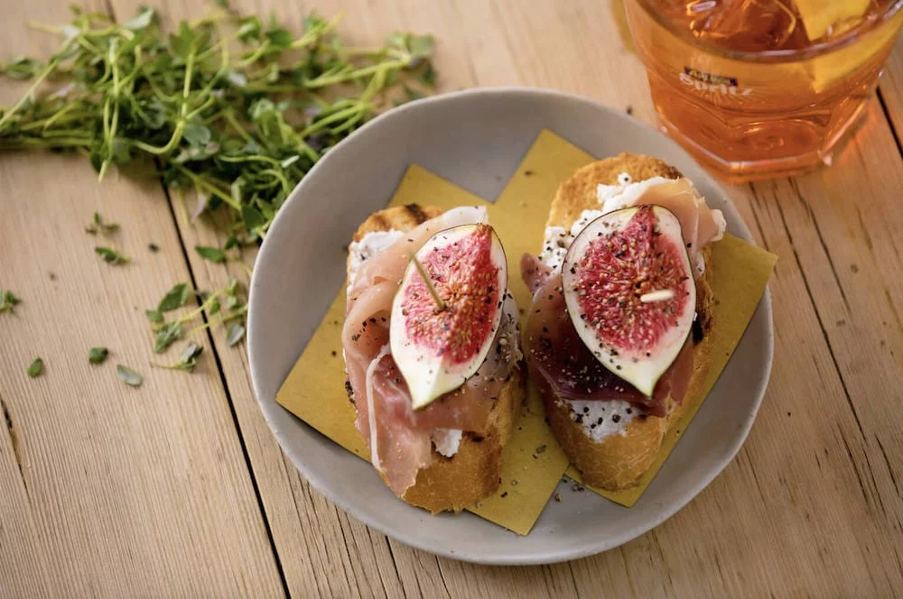 Fig & Prosciutto Crostini by Polpo