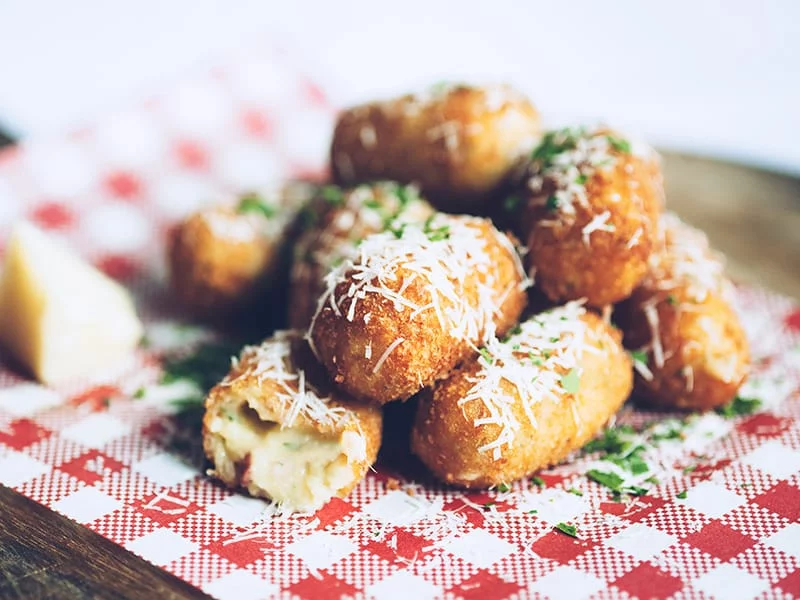 HAM AND MOZZARELLA CROQUETTES